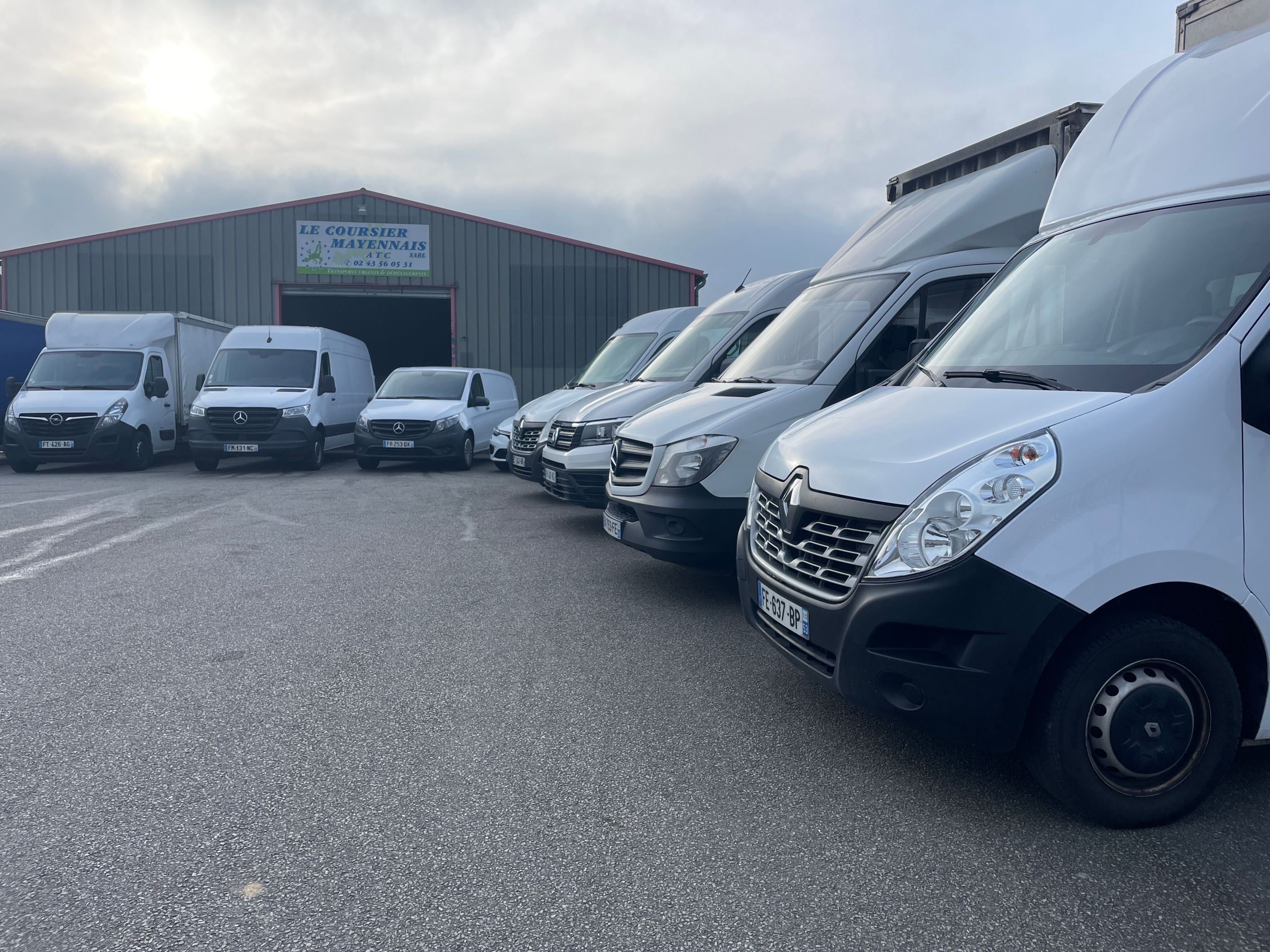 Camions de livraison en France et en Europe